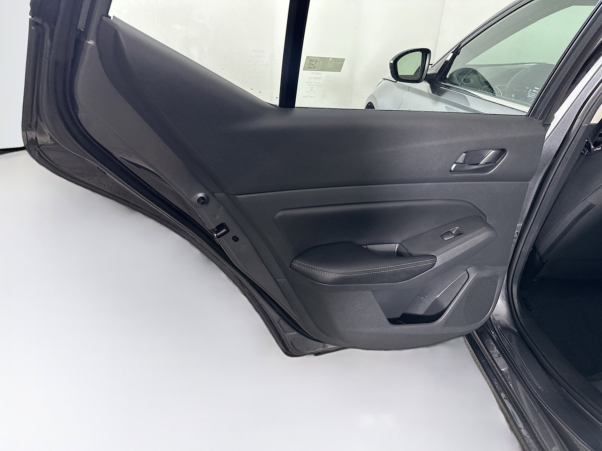 Used 2024 Nissan Altima 2.5 SV image 24