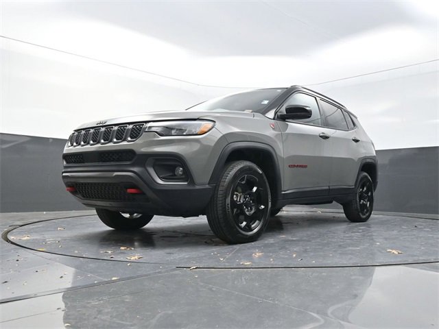 Used 2024 Jeep Compass Trailhawk image 30