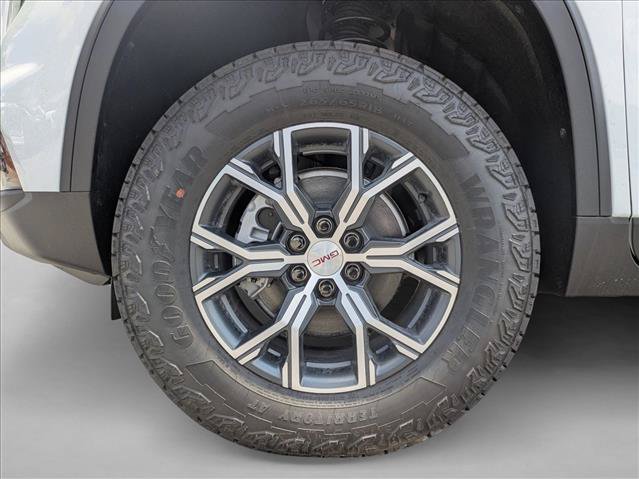 New 2025 GMC Acadia AT4 AWD/4WD image 10