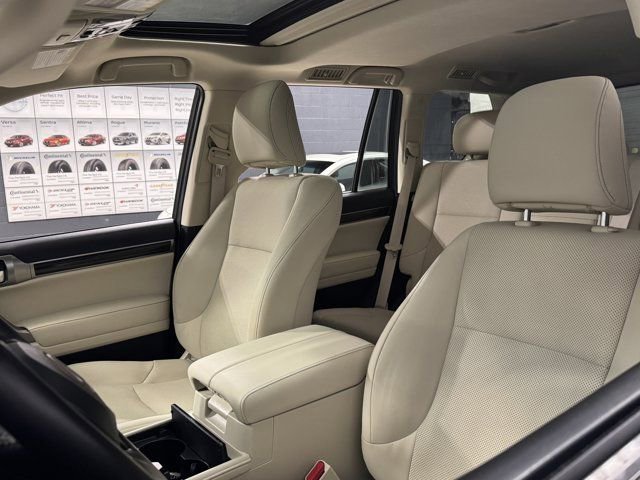 Used 2023 Lexus GX 460 Premium w/ Premium Package image 25