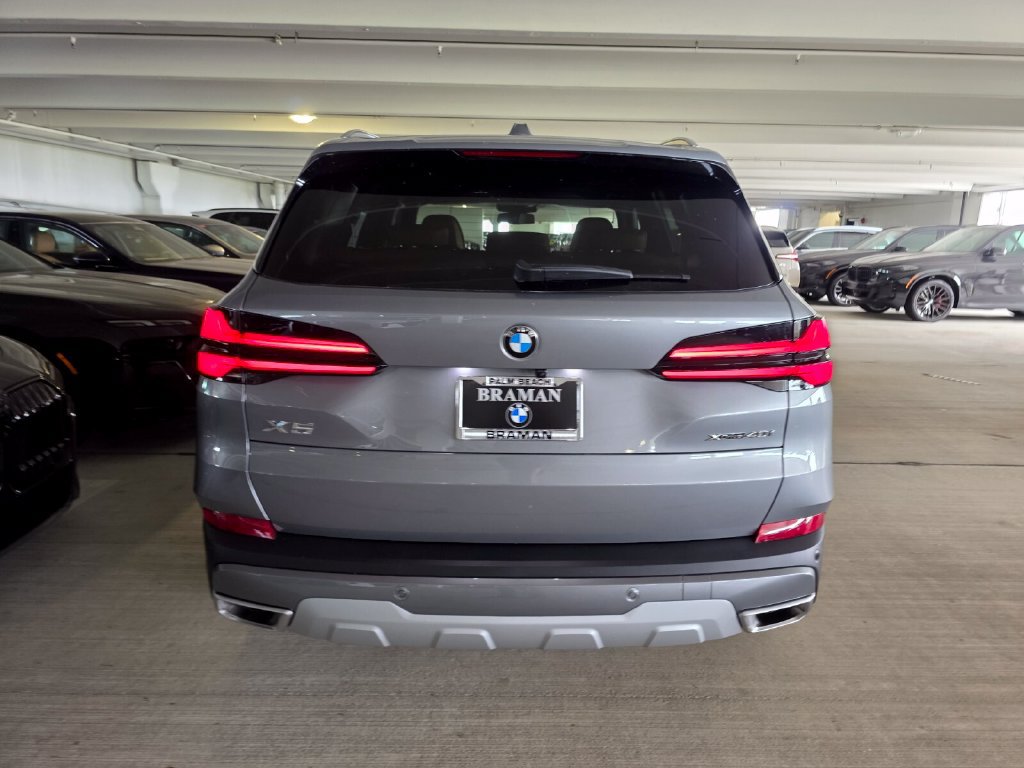 New 2026 BMW X5 xDrive40i w/ Climate Comfort Package AWD/4WD image 5