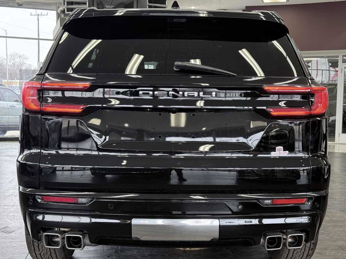 Used 2024 GMC Acadia Denali w/ Super Cruise Package FWD image 14