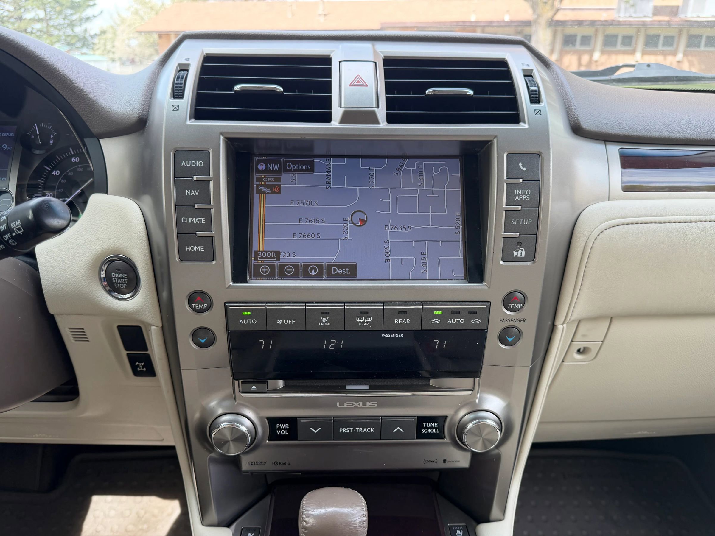 Used 2016 Lexus GX 460 w/ Premium Package AWD/4WD image 27