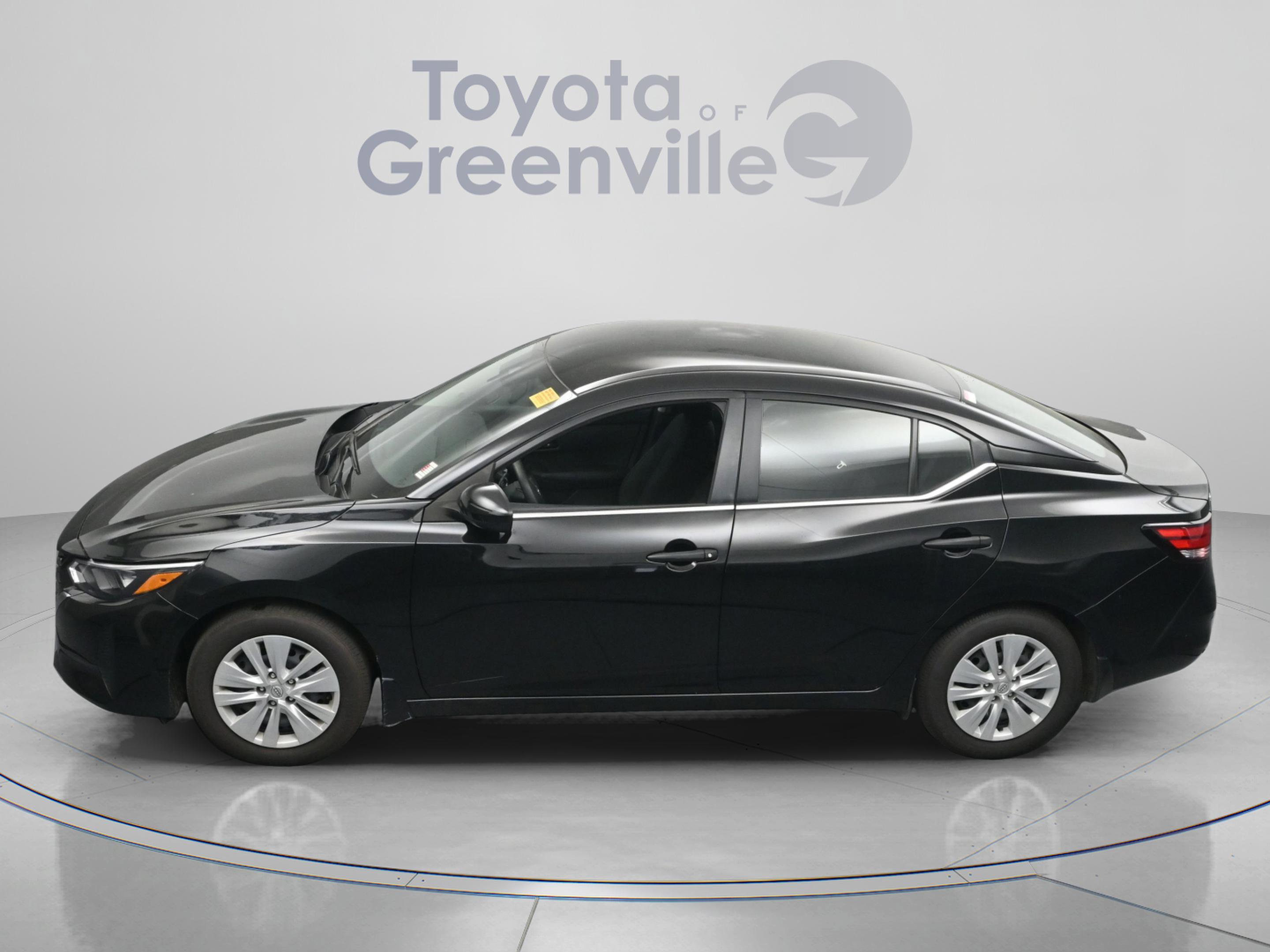 Used 2025 Nissan Sentra S FWD image 2