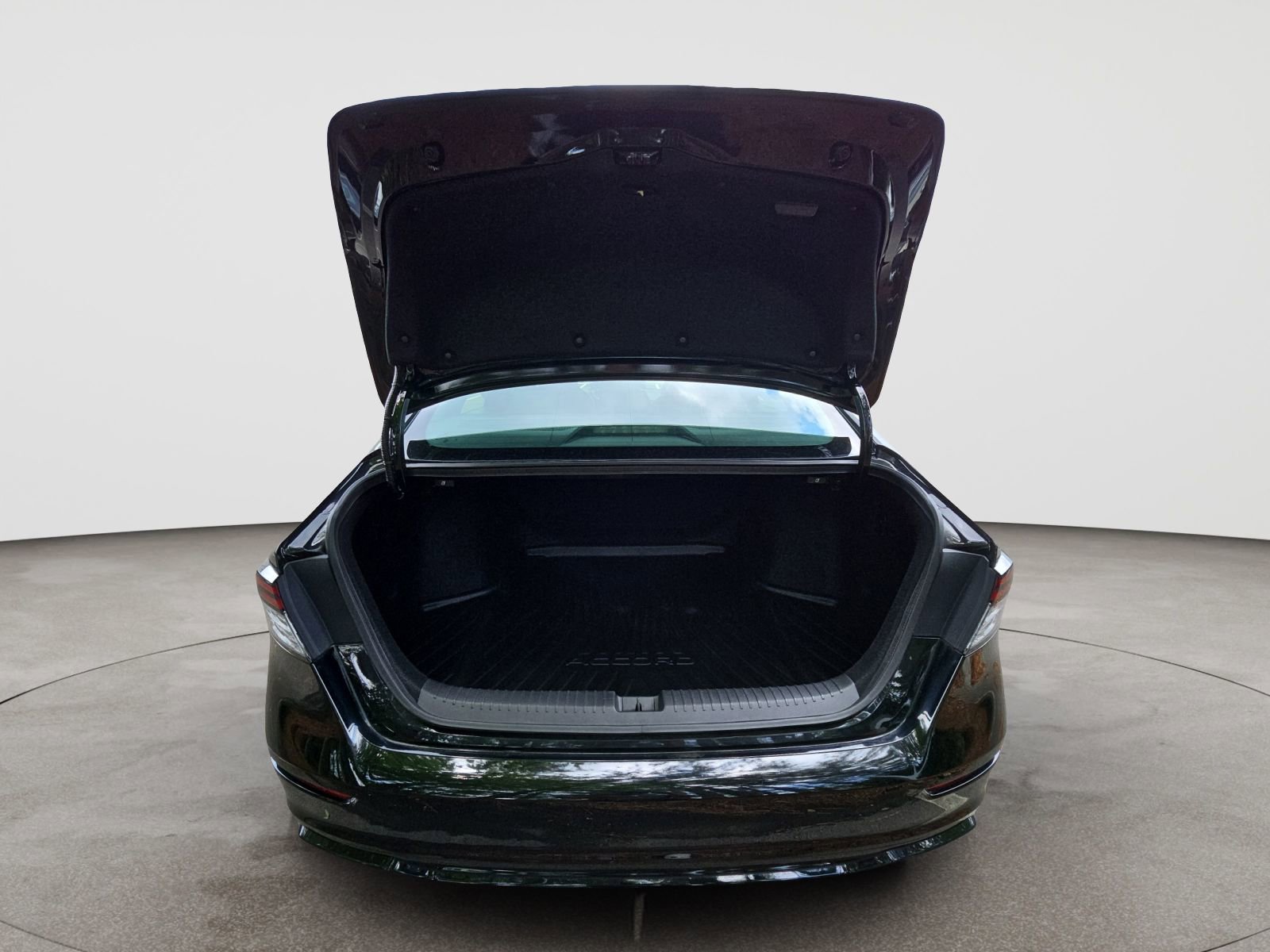Used 2023 Honda Accord Sport image 14