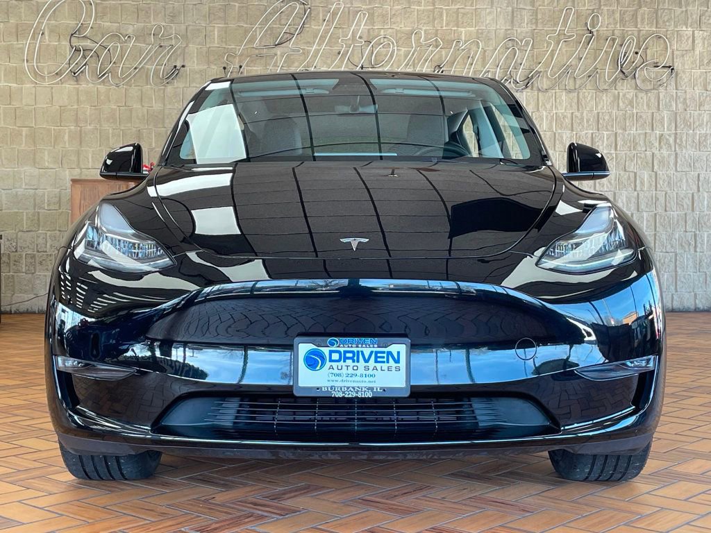 Used 2023 Tesla Model Y Long Range image 3