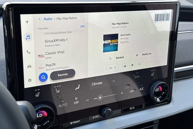 New 2026 Subaru Solterra AWD/4WD image 15