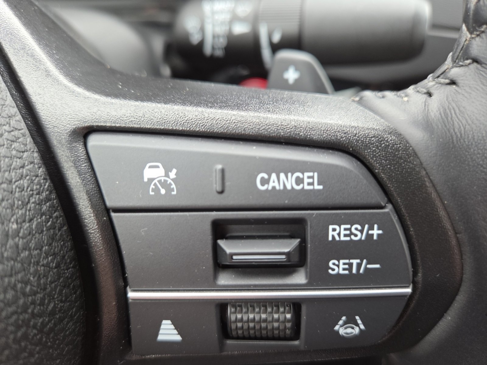 Used 2025 Honda Accord Sport image 31