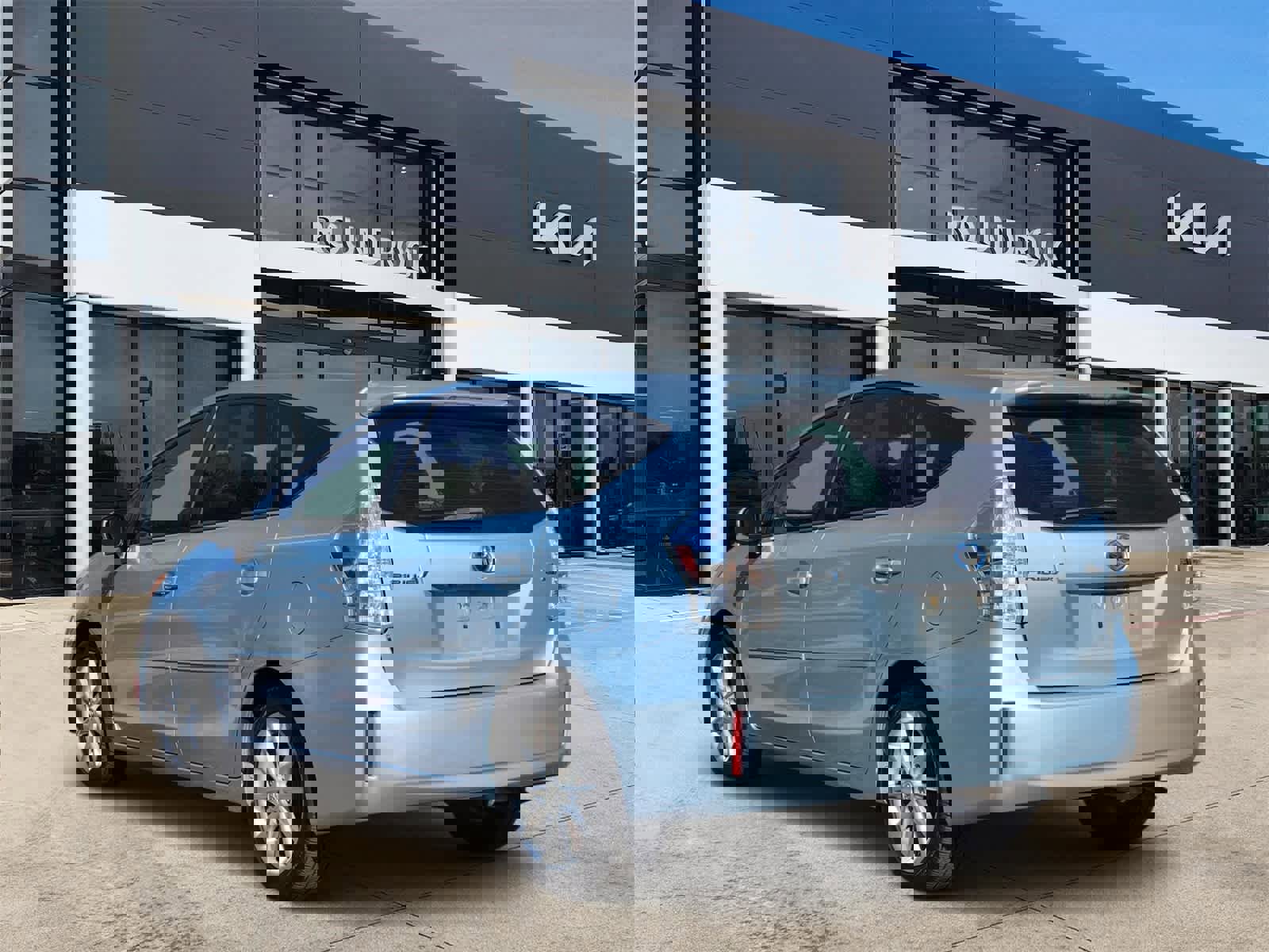 Used 2014 Toyota Prius V Five image 6