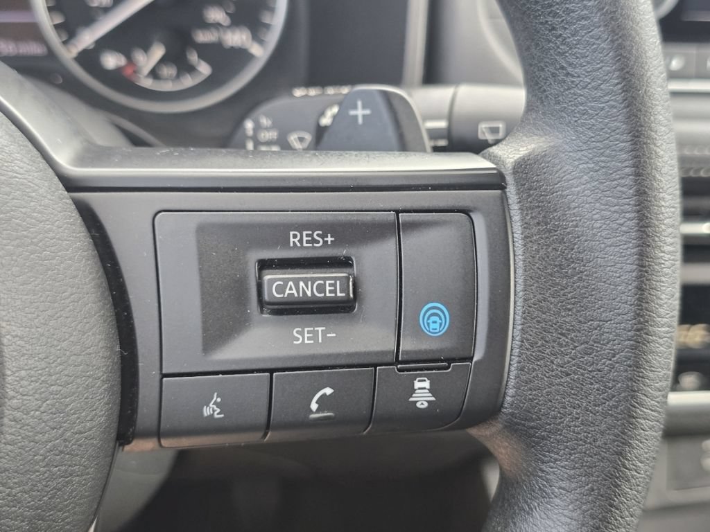 Used 2024 Nissan Rogue SV AWD/4WD image 30