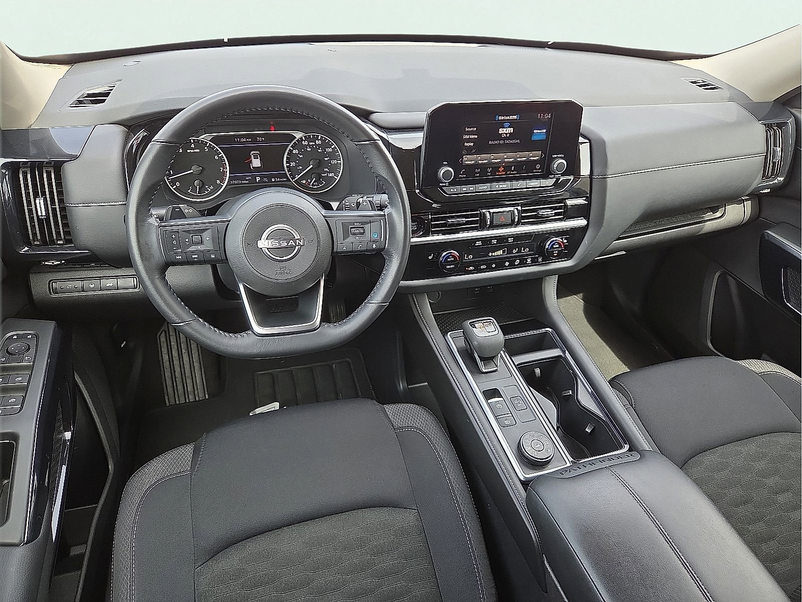 Used 2025 Nissan Pathfinder SV AWD/4WD image 12