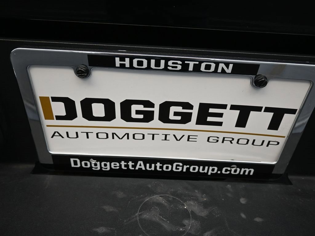 Used 2022 GMC Sierra 1500 Elevation image 2