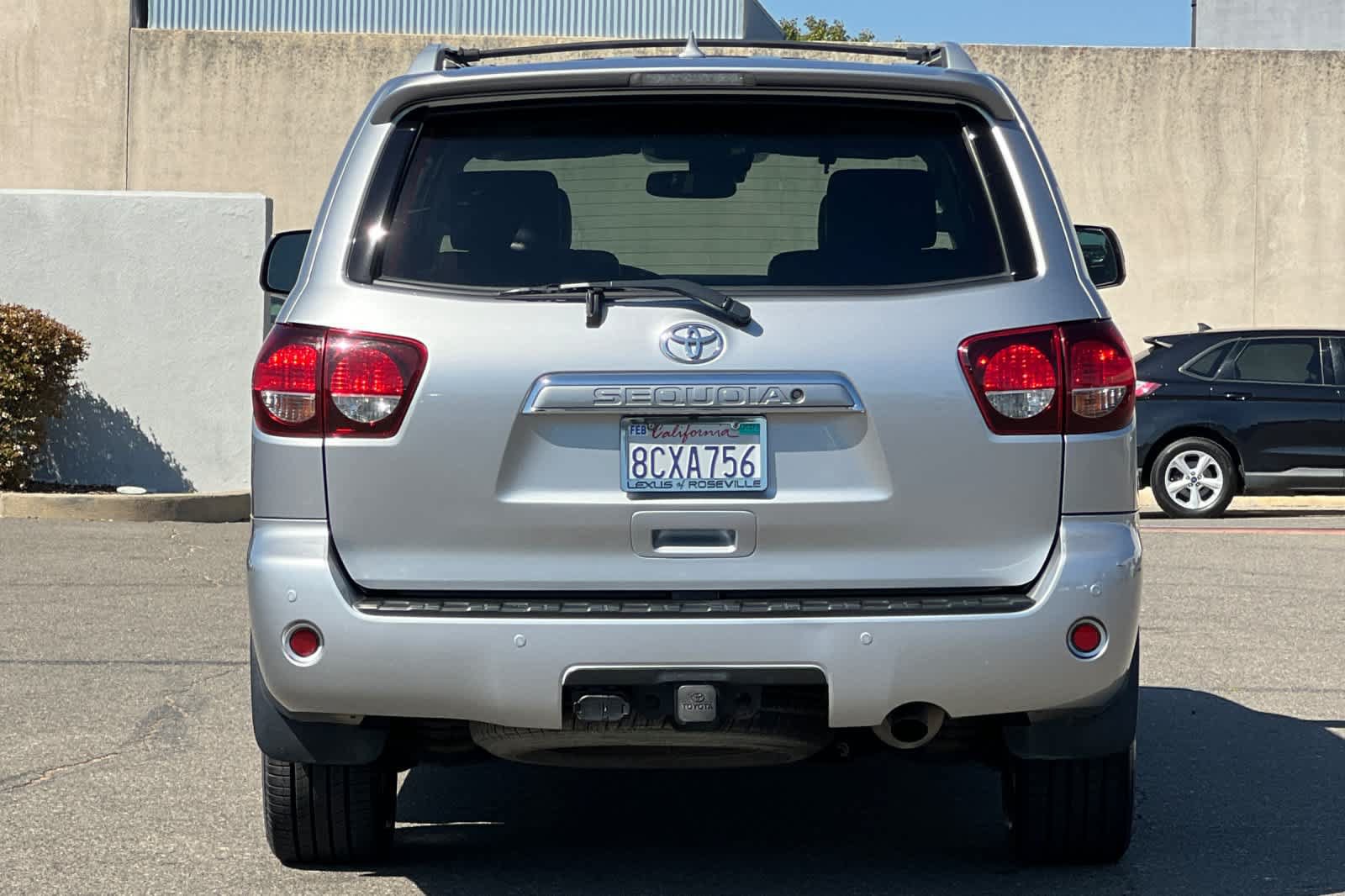 Used 2018 Toyota Sequoia Platinum w/ Carpet Mat Package AWD/4WD image 8