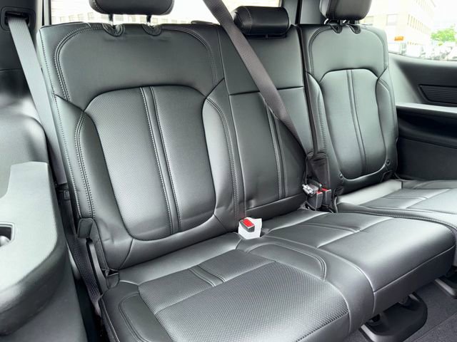 New 2025 Jeep Wagoneer 4WD w/ Premium Group I image 24