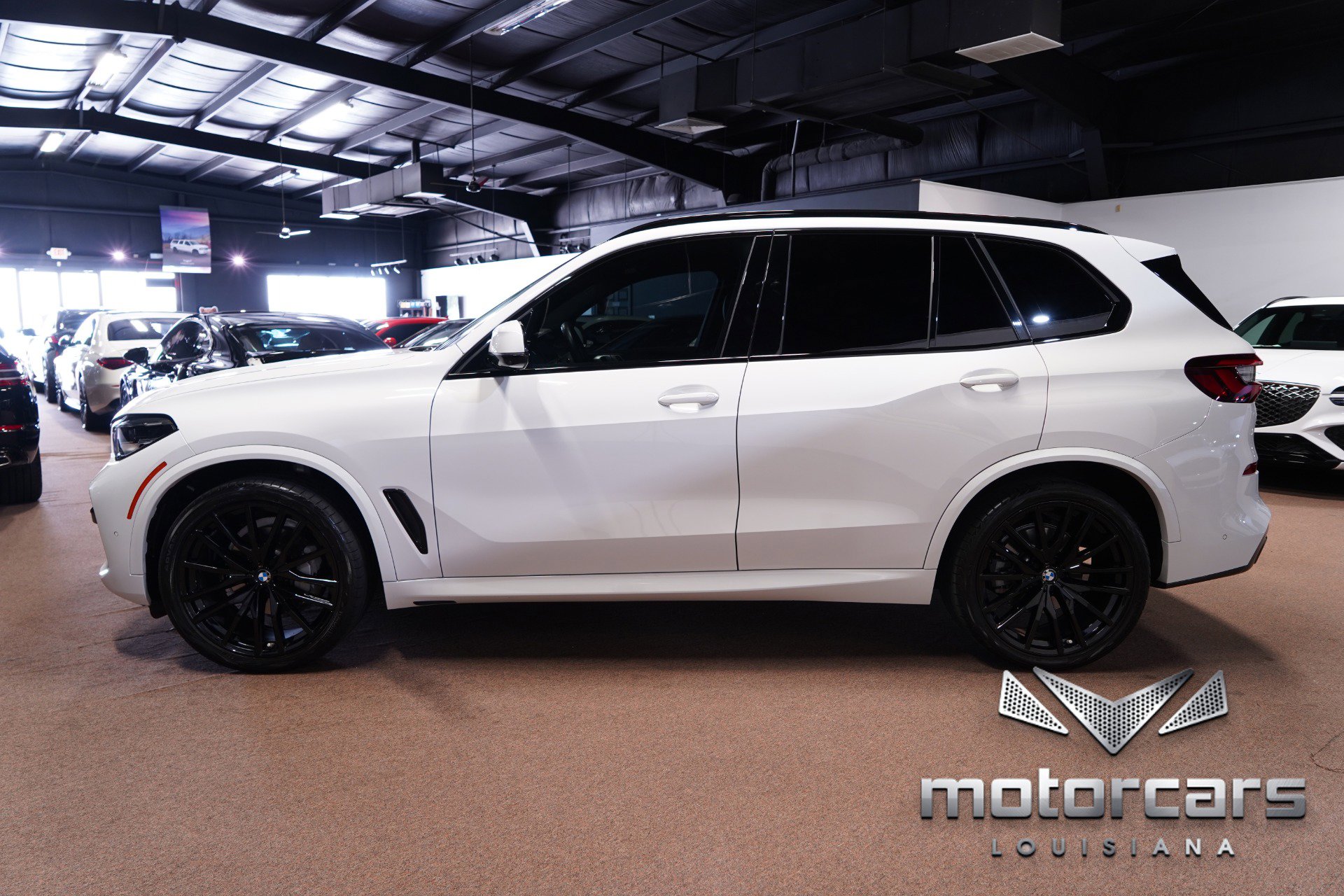 Used 2023 BMW X5 xDrive40i w/ M Sport Package image 4
