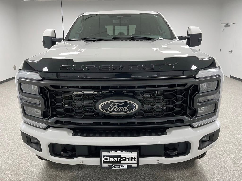 Used 2023 Ford F350 Lariat w/ Lariat Ultimate Package AWD/4WD image 3
