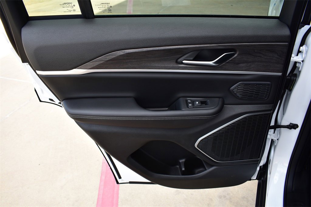 New 2024 Jeep Grand Cherokee Limited 4xe image 21