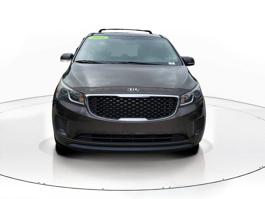 Used 2016 Kia Sedona LX image 2