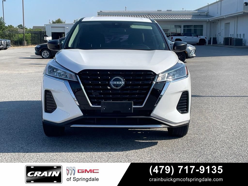 Used 2023 Nissan Kicks S FWD image 2