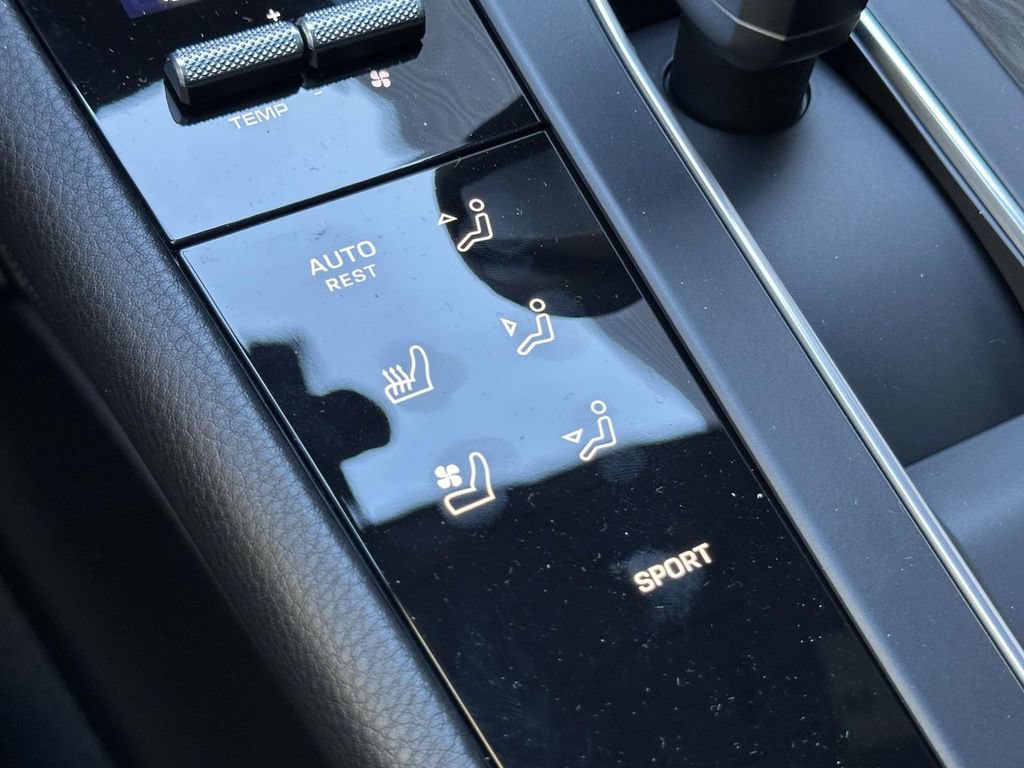 New 2026 Porsche Macan AWD/4WD image 28