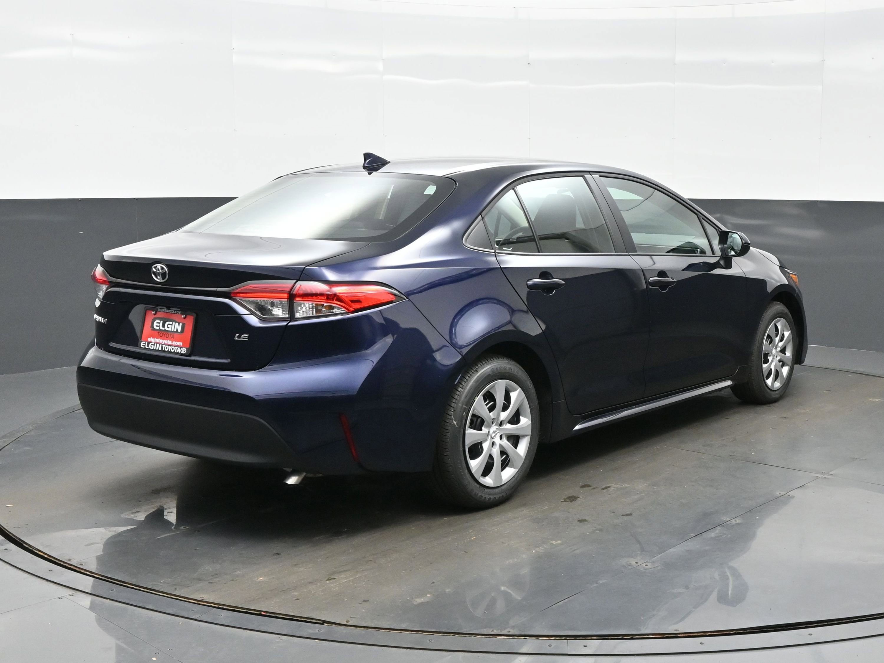 Used 2026 Toyota Corolla LE FWD image 6