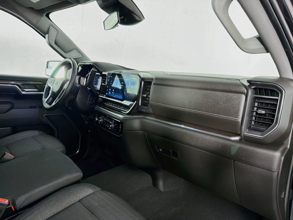 Used 2023 Chevrolet Silverado 1500 RST AWD/4WD image 31