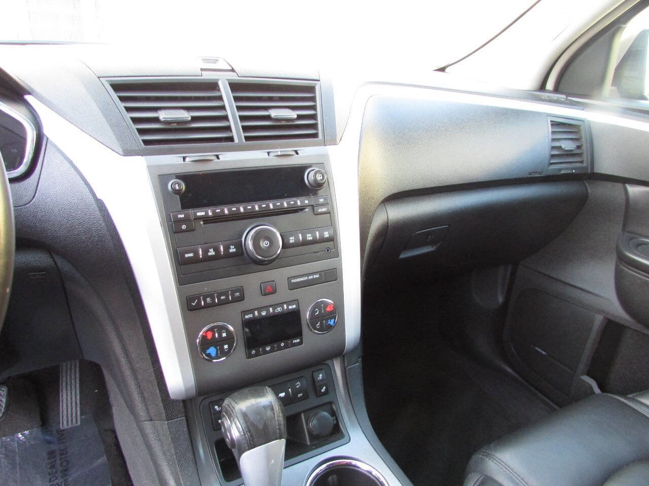 Used 2009 Chevrolet Traverse LT image 26