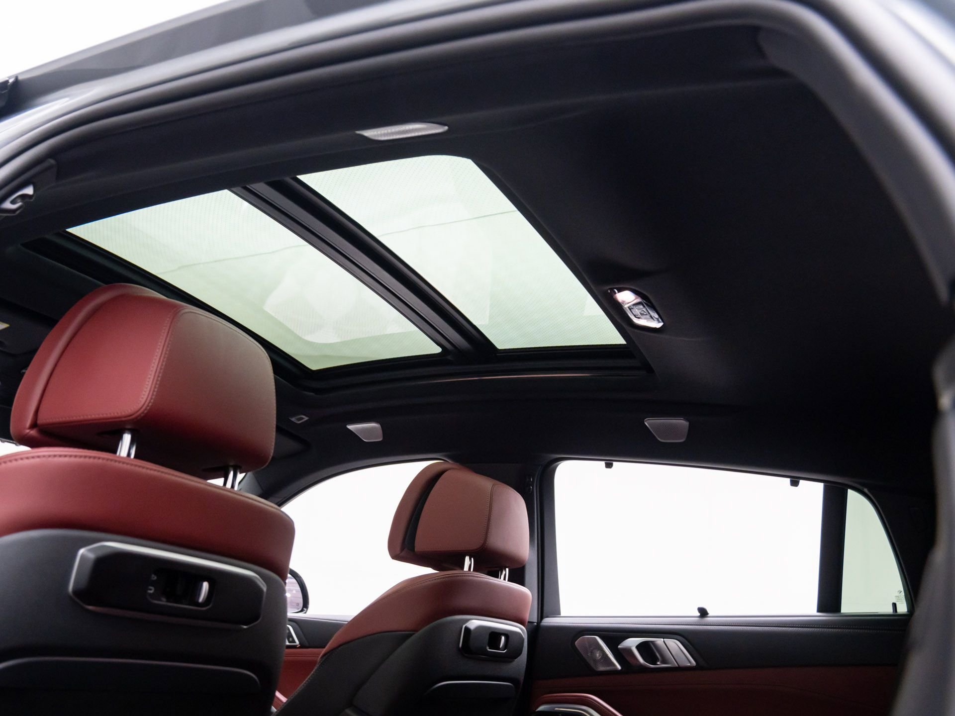New 2026 BMW X6 M60i AWD/4WD image 17