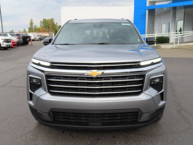 Used 2025 Chevrolet Traverse LT AWD/4WD image 2