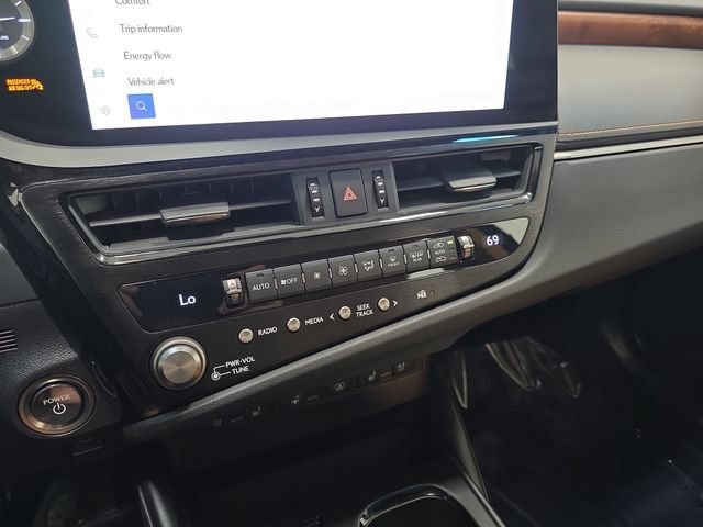Used 2024 Lexus ES 300h w/ Technology Package FWD image 24