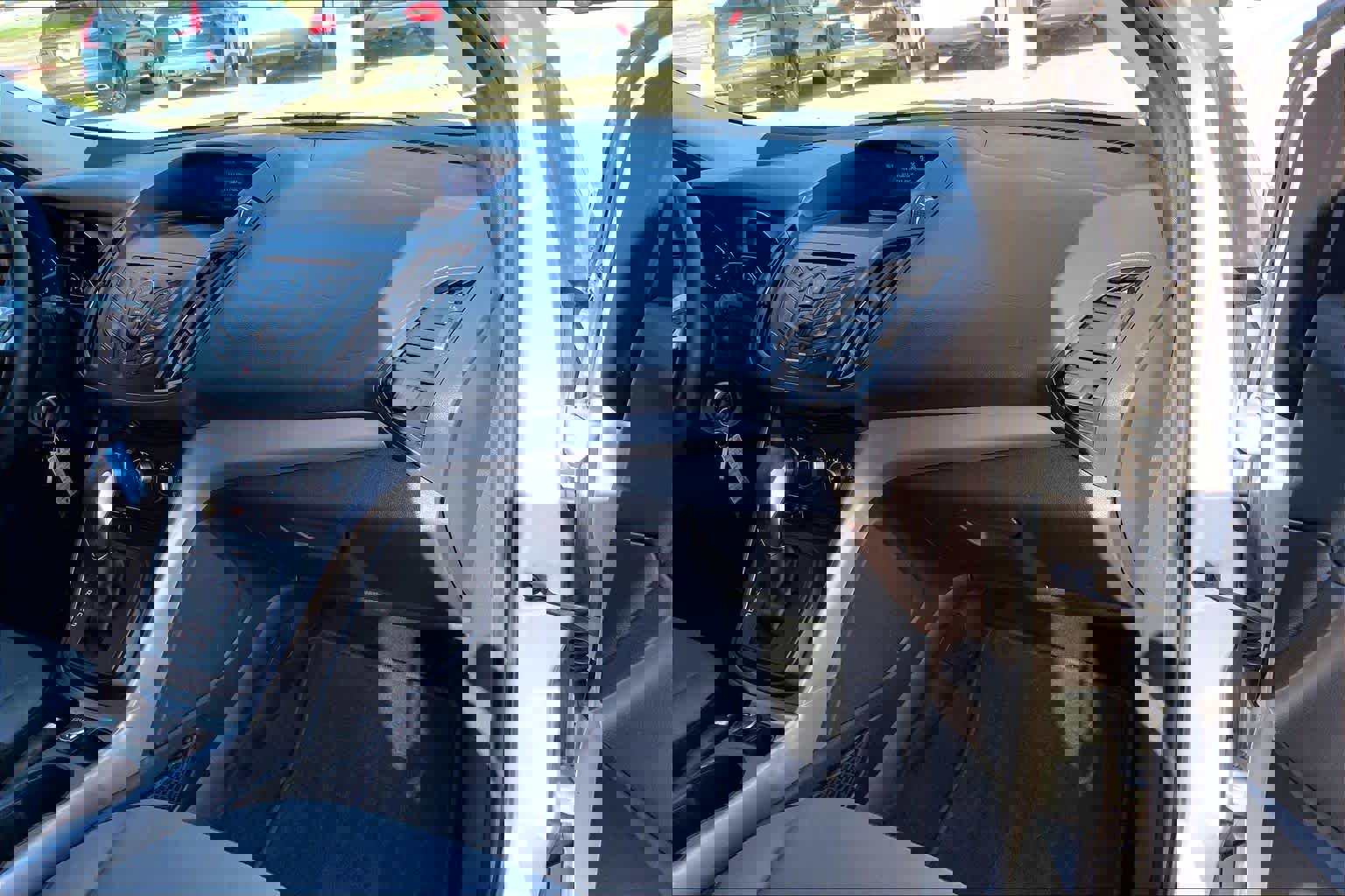 Used 2015 Ford Escape SE image 18