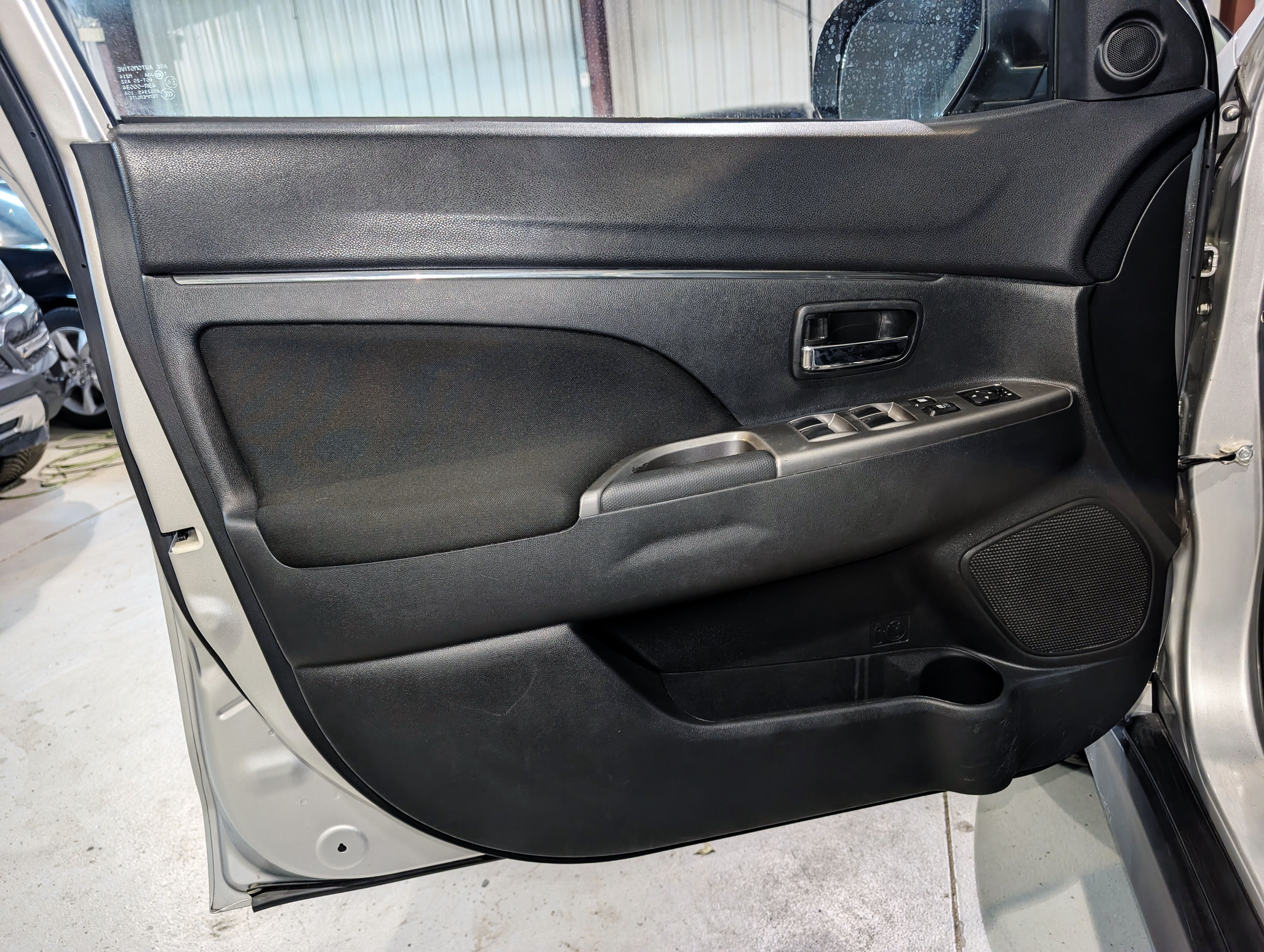 Used 2018 Mitsubishi Outlander Sport ES AWD/4WD image 13