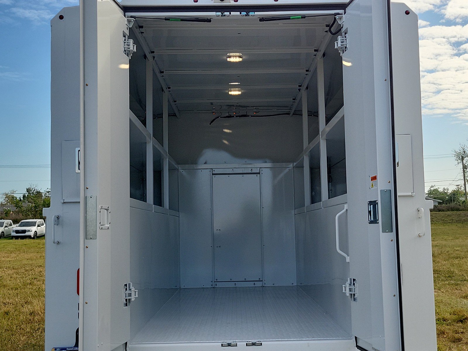 New 2025 Ford E-350 and Econoline 350 Super Duty w/ Power Equipment Group RWD image 10