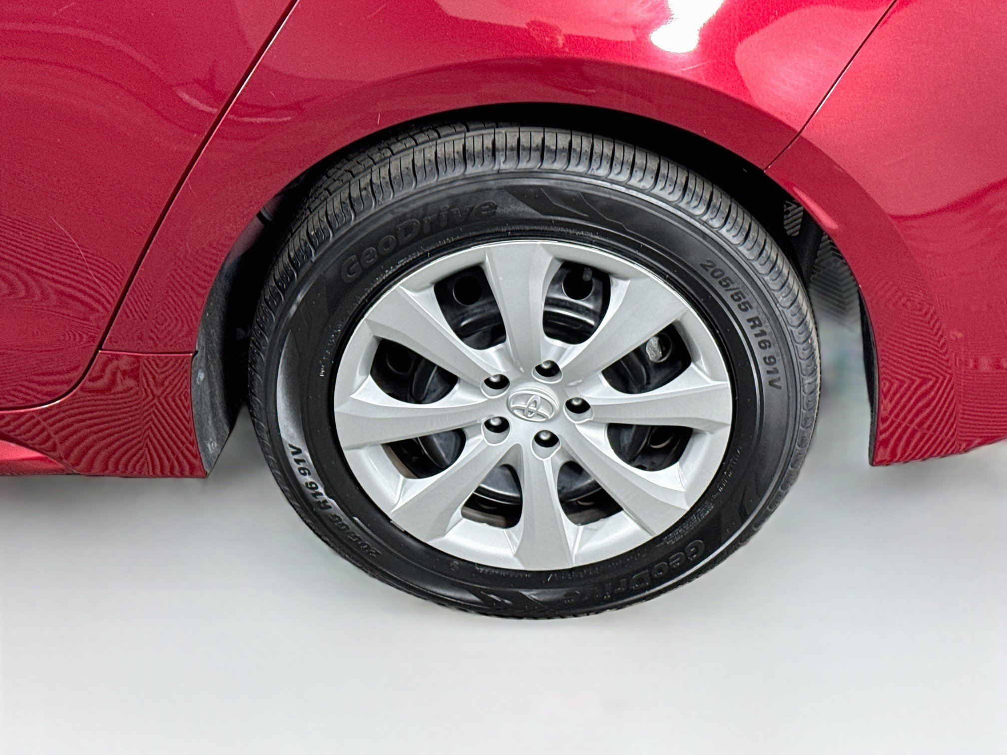 Certified 2025 Toyota Corolla LE FWD image 9