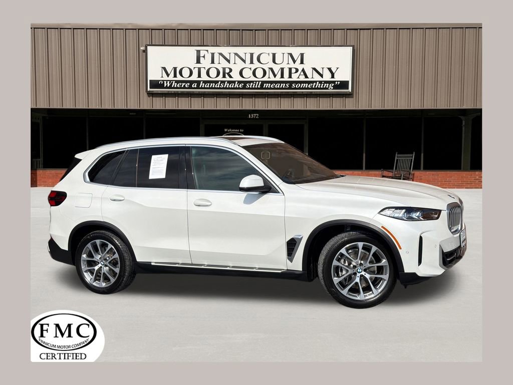 Used 2025 BMW X5 xDrive40i w/ Climate Comfort Package image 1