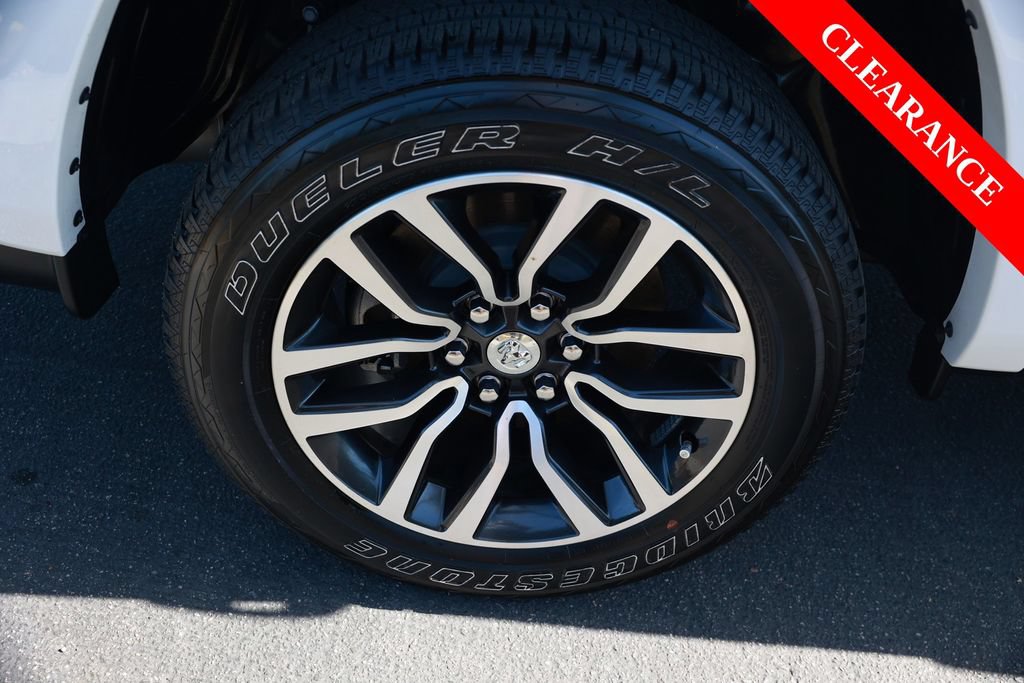 Used 2025 RAM 1500 Limited w/ Trailer Tow Group AWD/4WD image 10