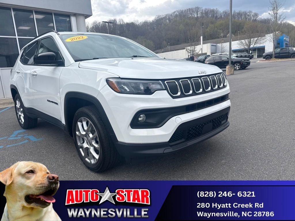 Used 2022 Jeep Compass Latitude image 1