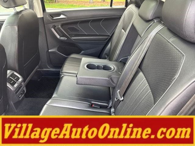 Used 2022 Volkswagen Tiguan SE w/ Panoramic Sunroof Package AWD/4WD image 36