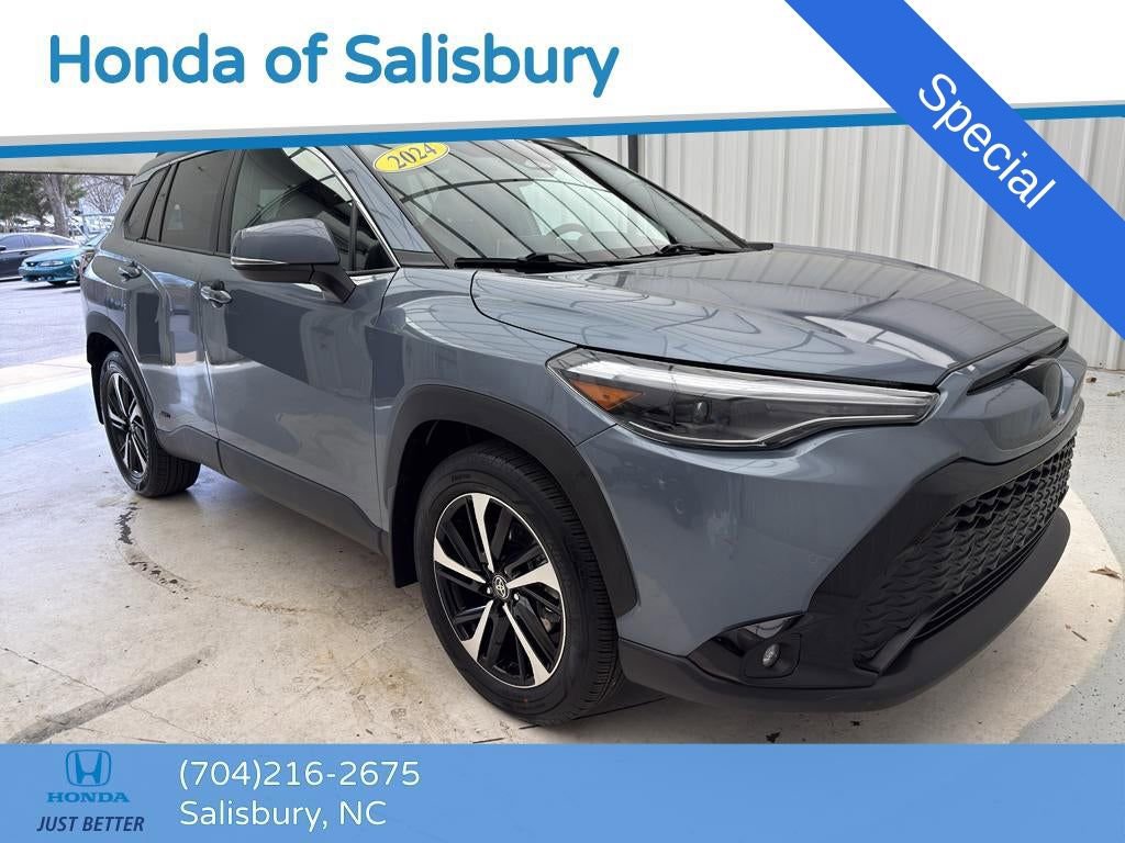 Used 2024 Toyota Corolla Cross XSE w/ Convenience Package image 1