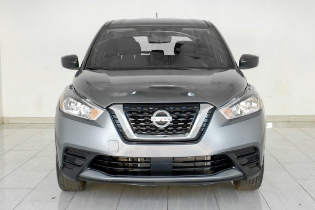 Used 2020 Nissan Kicks S w/ Interior Electronics Package FWD image 3