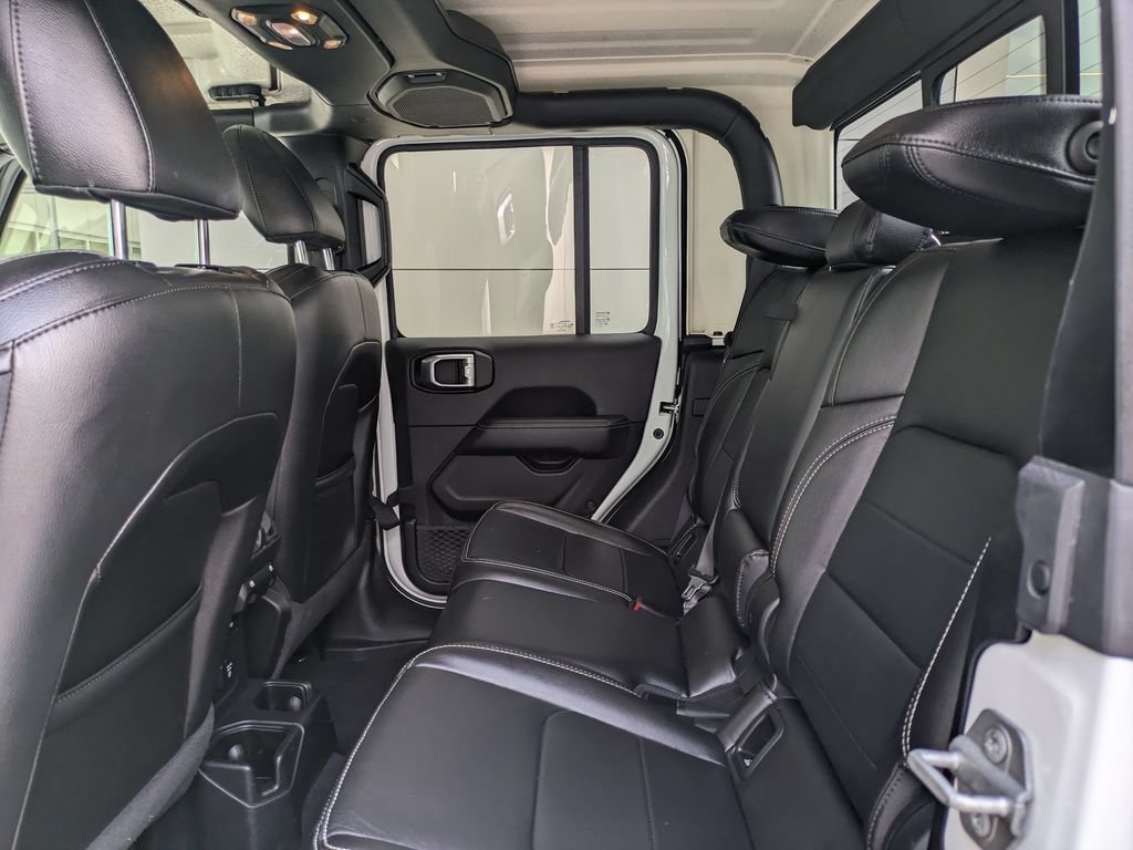 Used 2020 Jeep Gladiator Overland AWD/4WD image 10