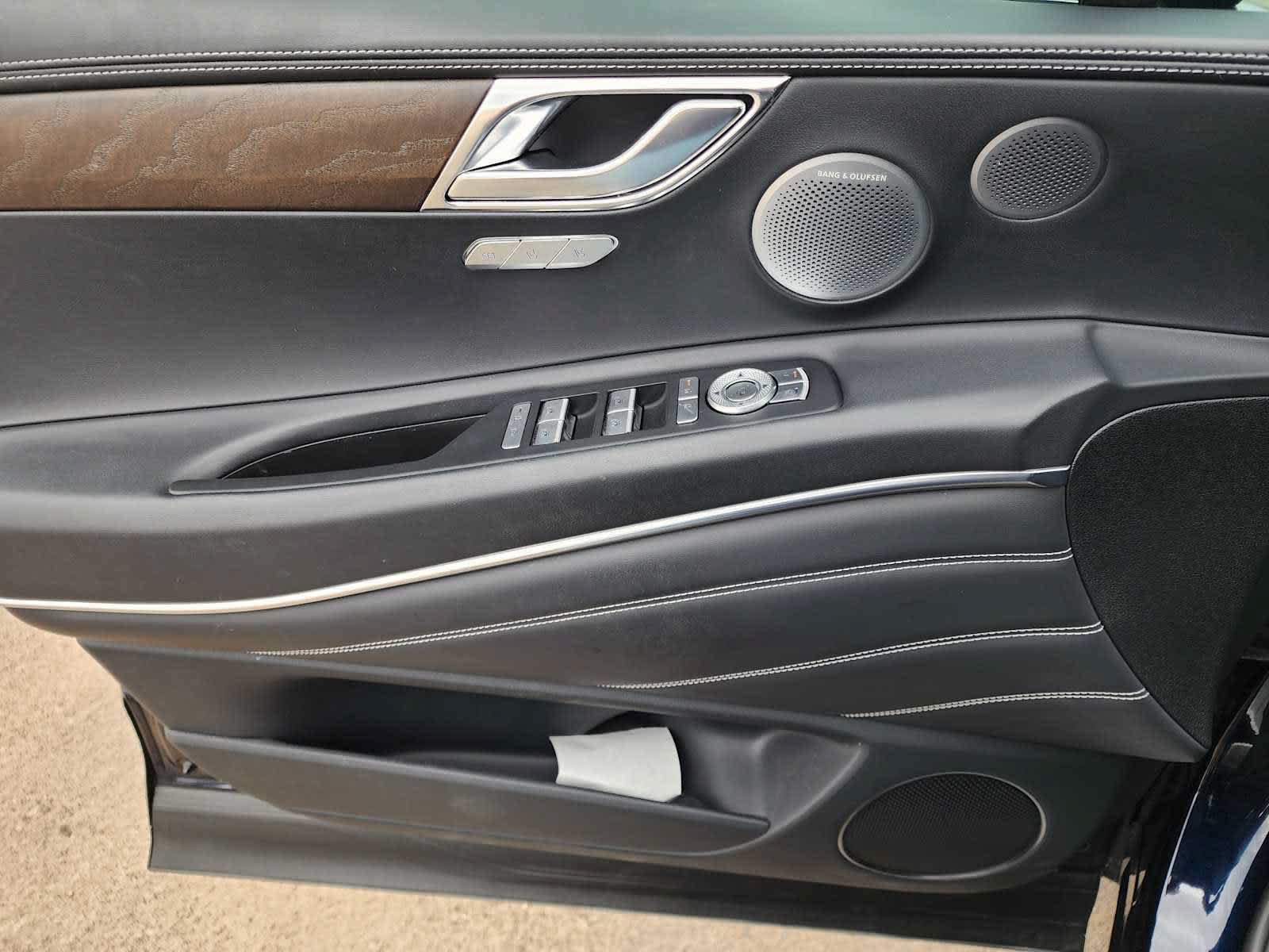 Used 2025 Genesis GV80 3.5T Prestige AWD/4WD image 18