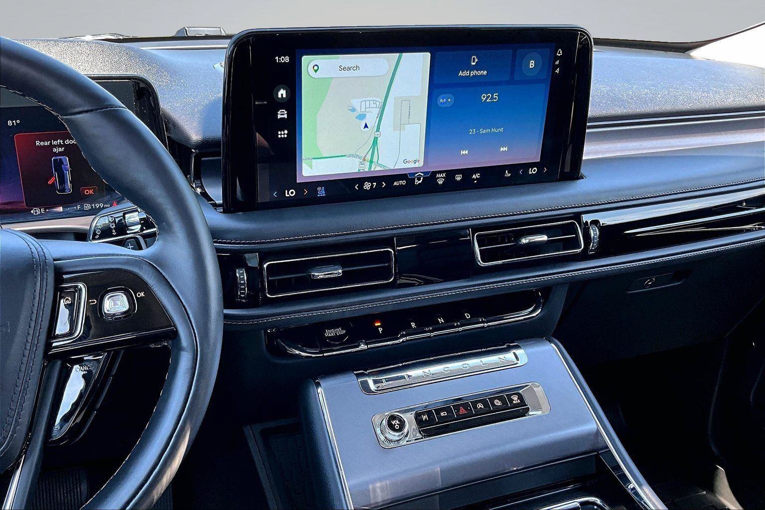 Used 2025 Lincoln Aviator AWD image 7