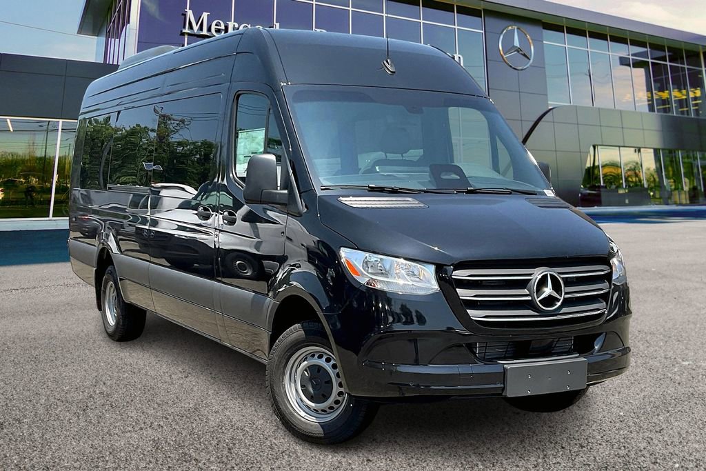 New 2025 Mercedes-Benz Sprinter 3500 image 1
