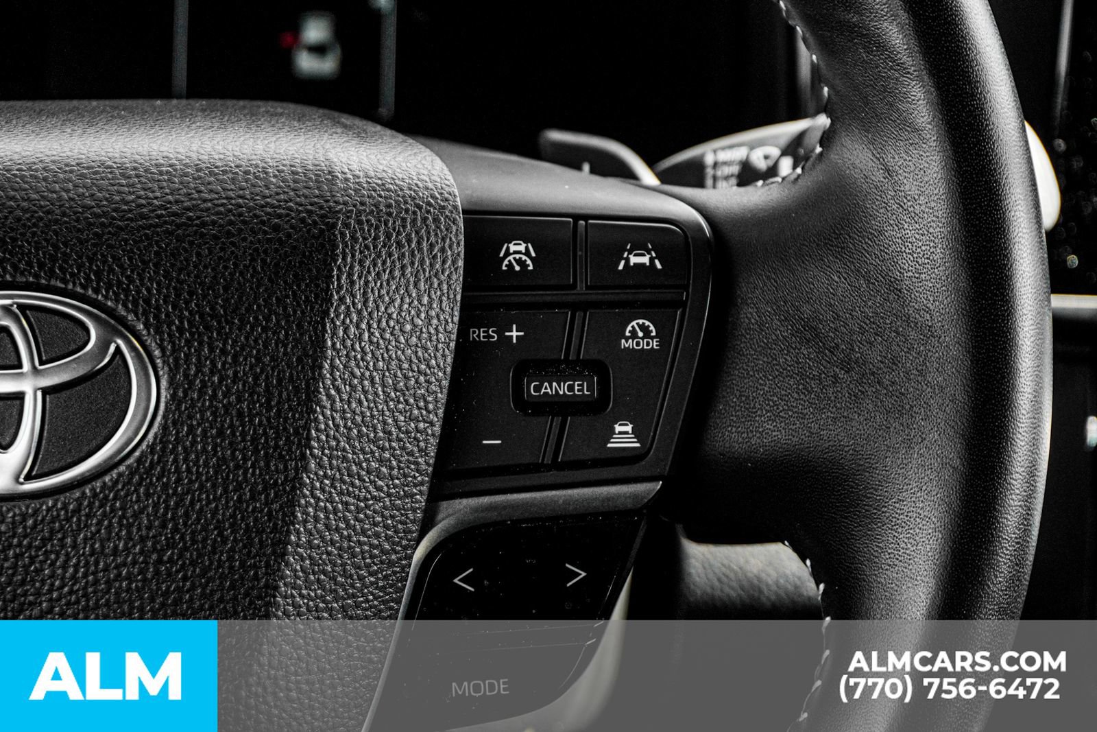 Used 2025 Toyota Camry SE image 31