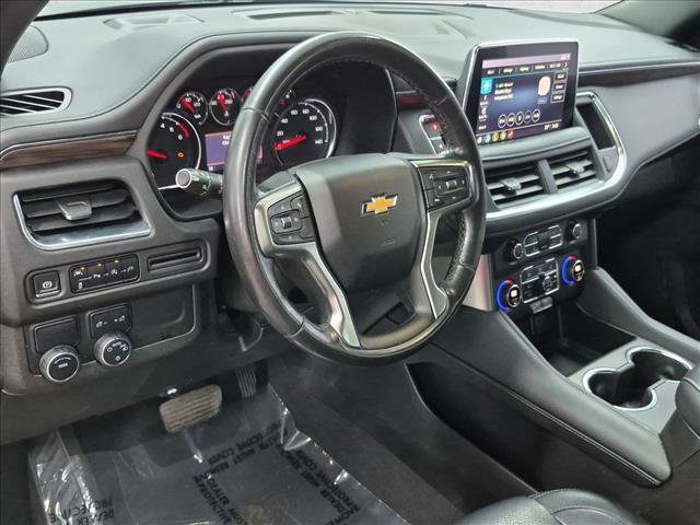 Used 2021 Chevrolet Suburban LS w/ Driver Alert Package RWD image 9