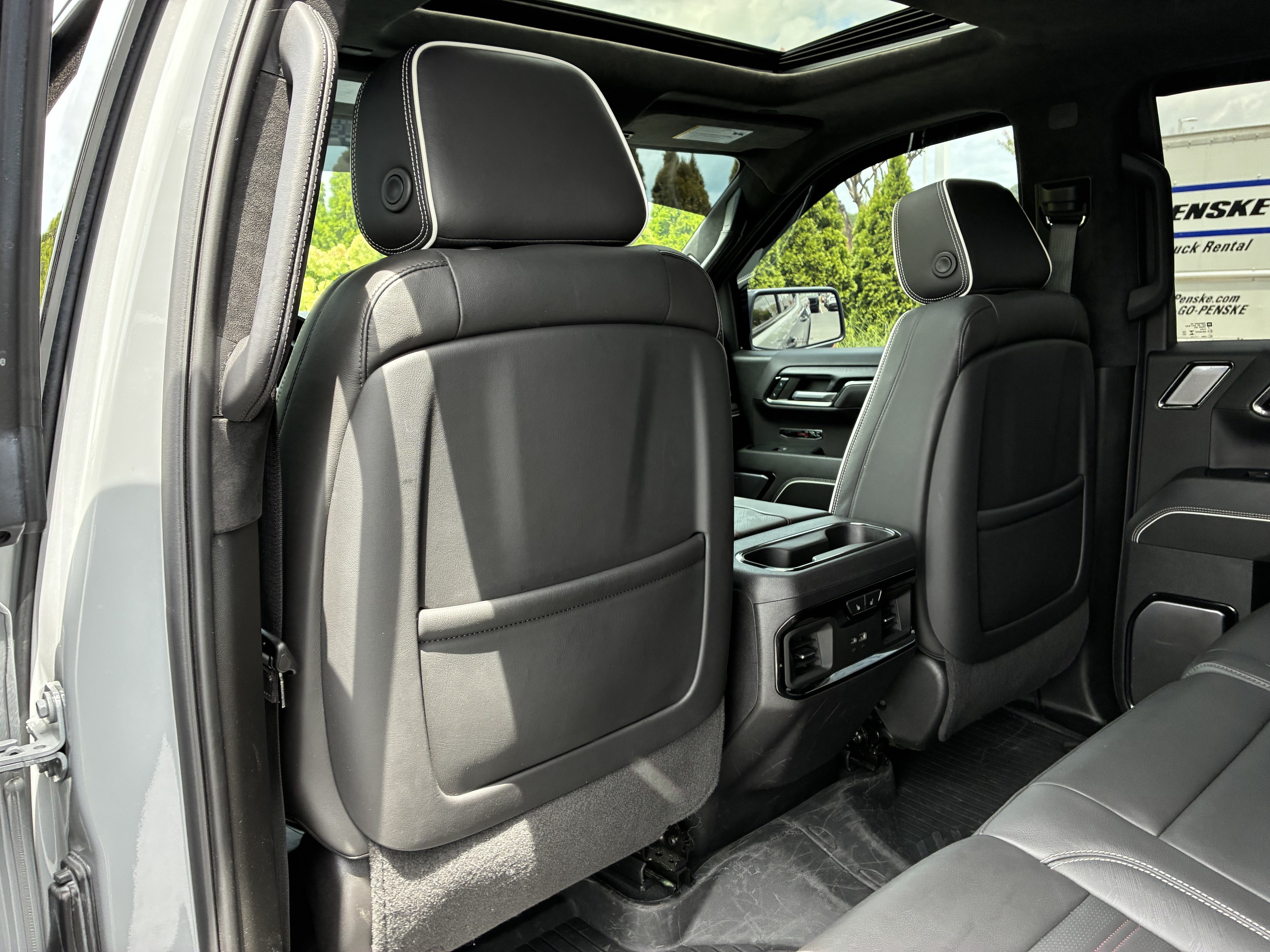 Used 2024 GMC Sierra 1500 AT4X w/ AT4X AEV Edition AWD/4WD image 17