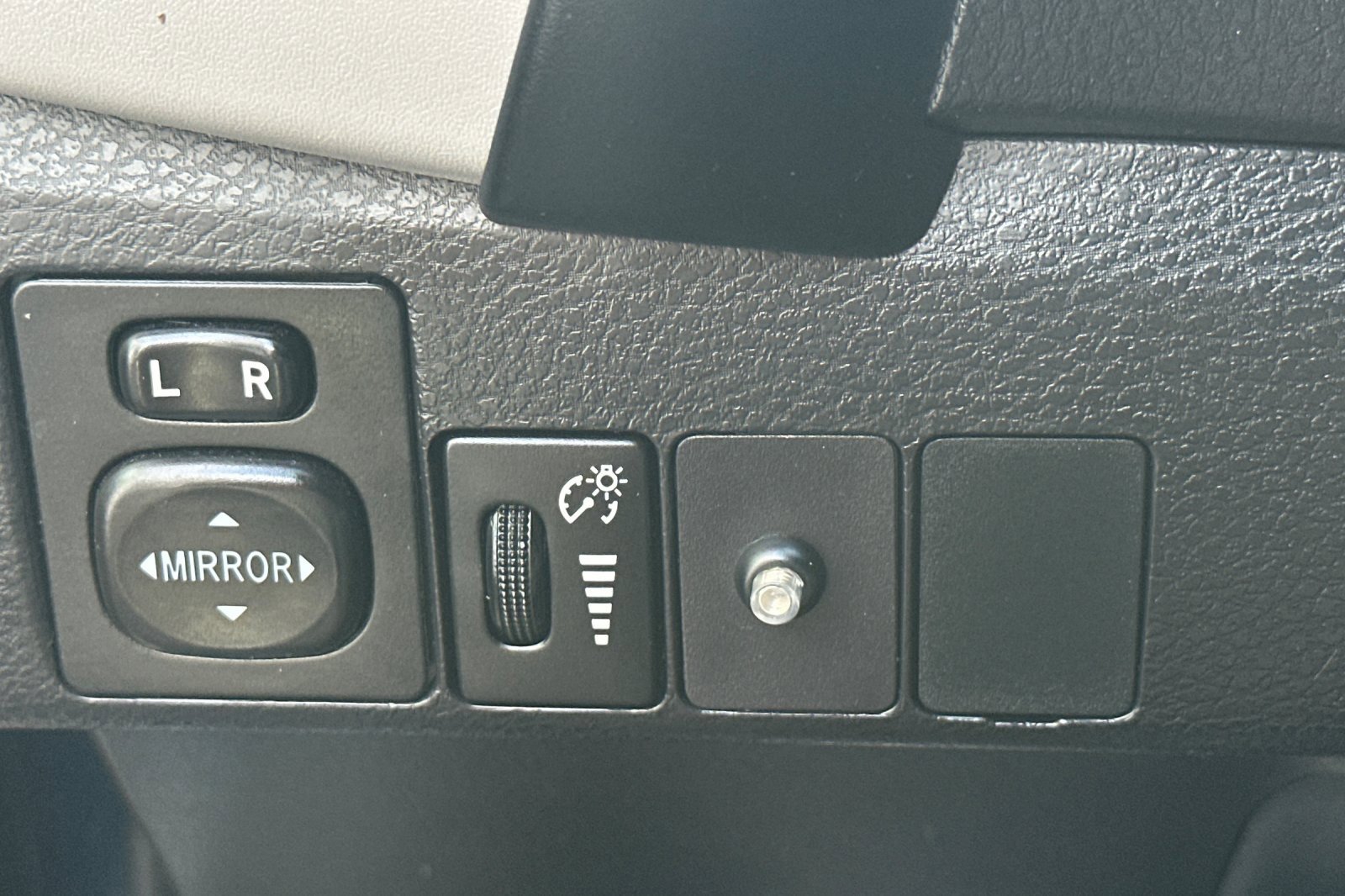 Certified 2017 Toyota Corolla LE image 25