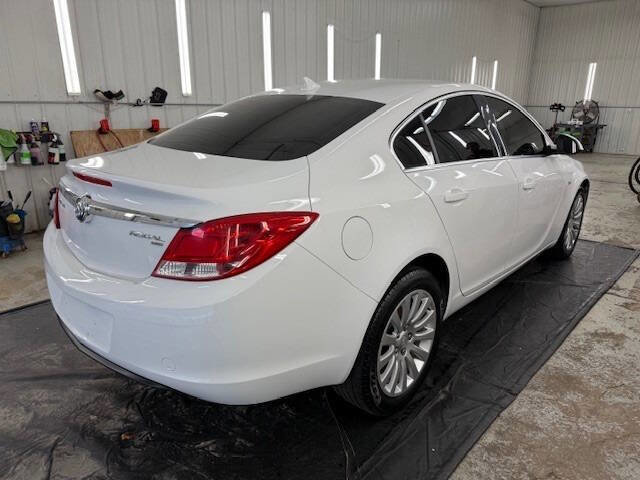 Used 2011 Buick Regal CXL image 3