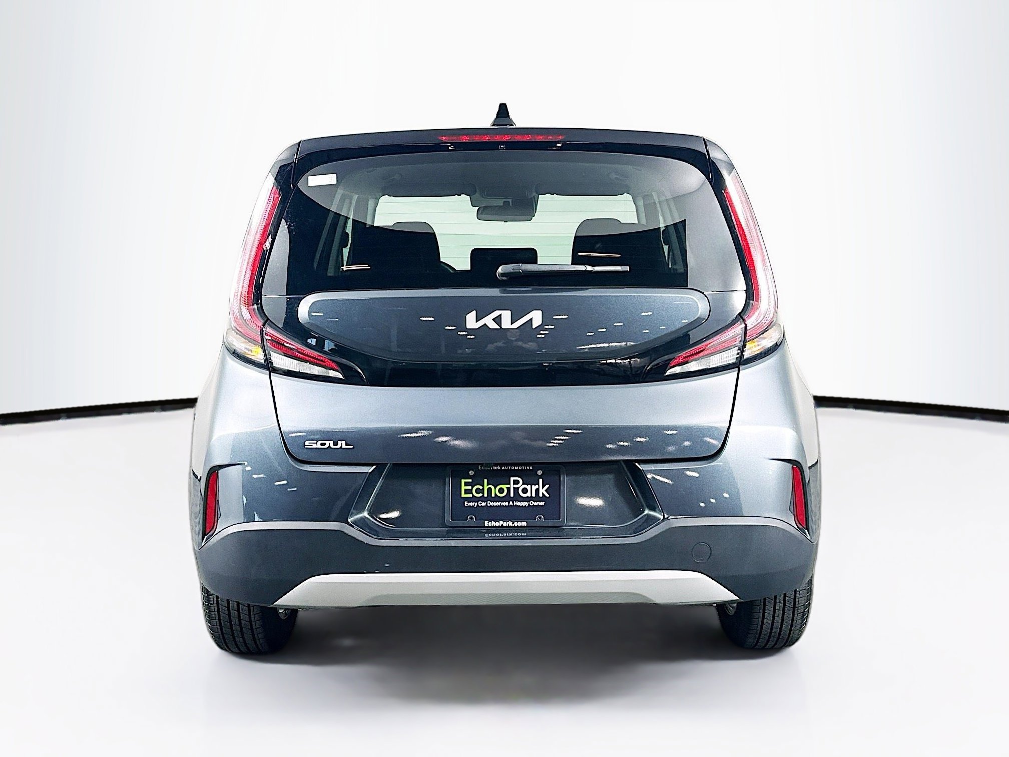 Used 2025 Kia Soul LX w/ LX Technology Package FWD image 7